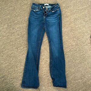 Women’s Levi’s boot cut size 8m